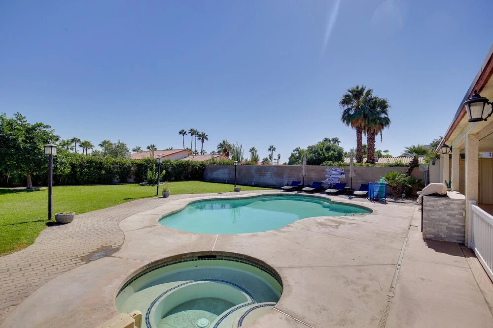 Palm Desert Oasis w/ Hot Tub < 1 Mi to Golf!