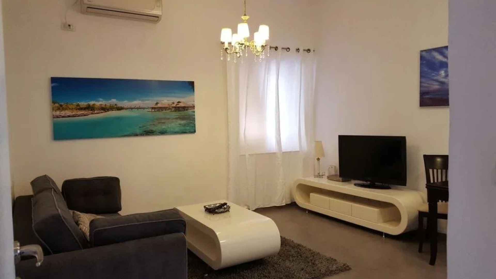 The Sea Apartments Tel Aviv by different locations