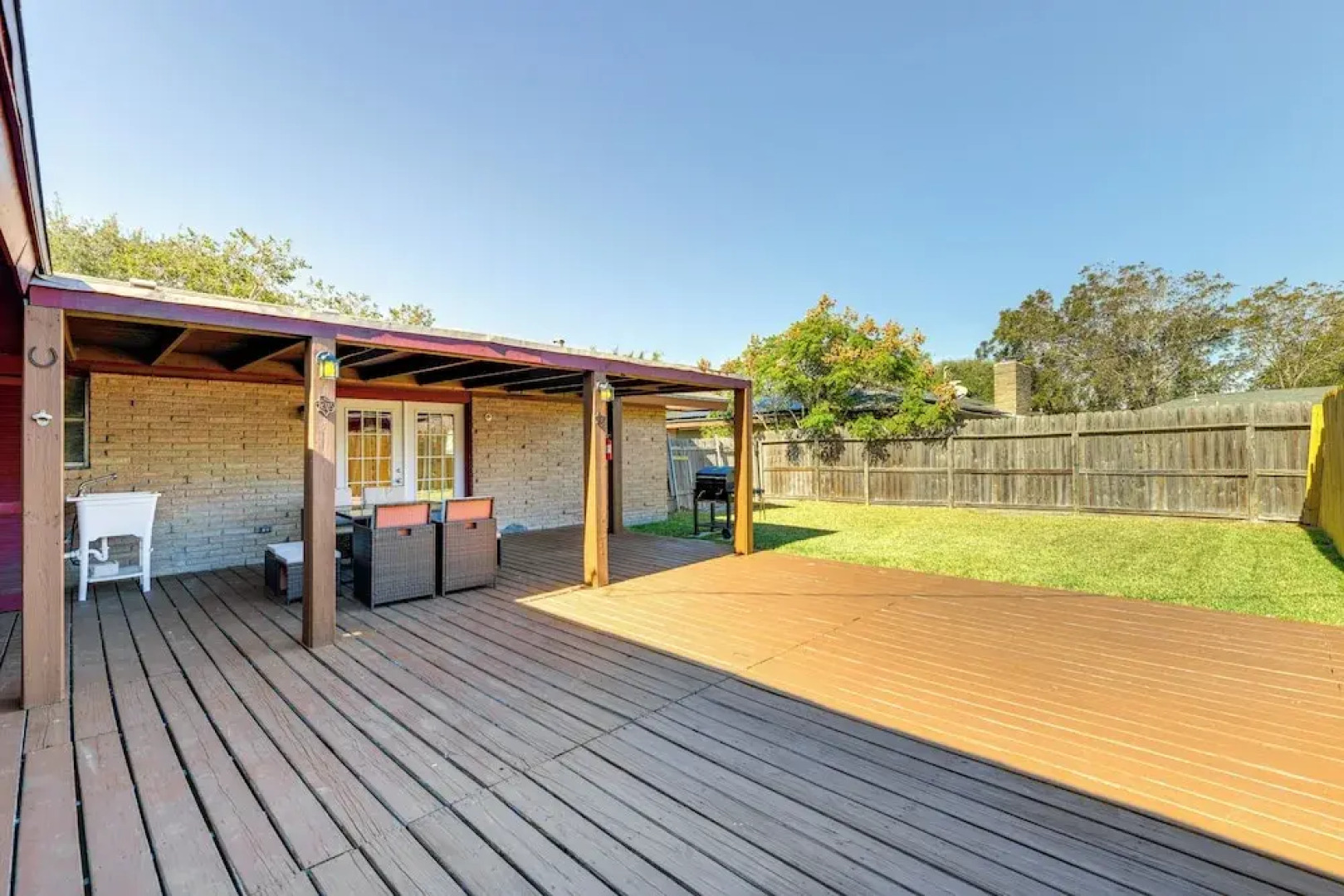 Game Room & Grill: Family Home in Corpus Christi!