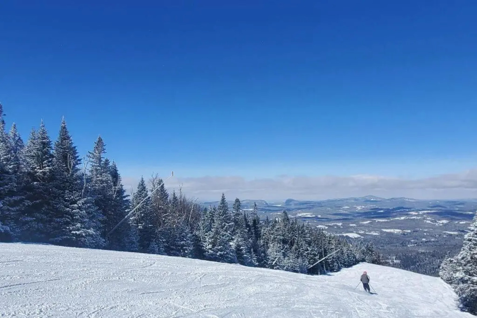 Burke Abode - Trailside Condo with King & Full Beds