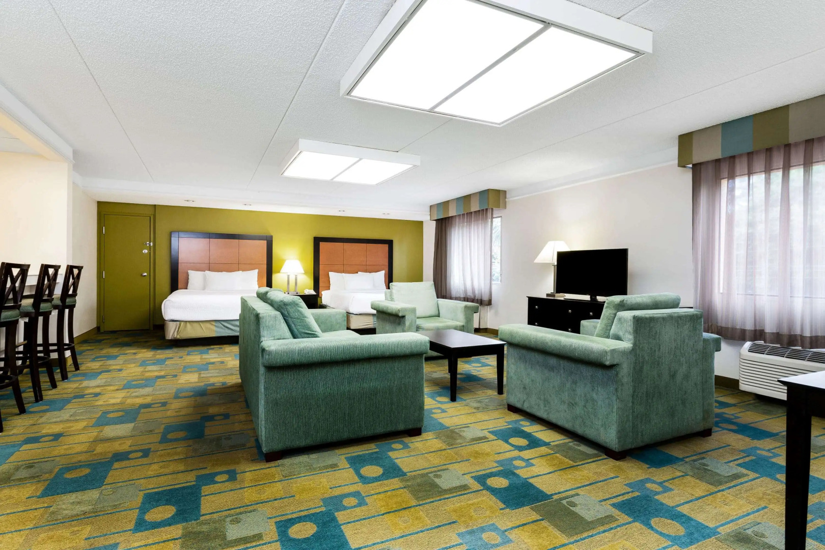 La Quinta Inn & Suites by Wyndham St. Pete-Clearwater Airpt