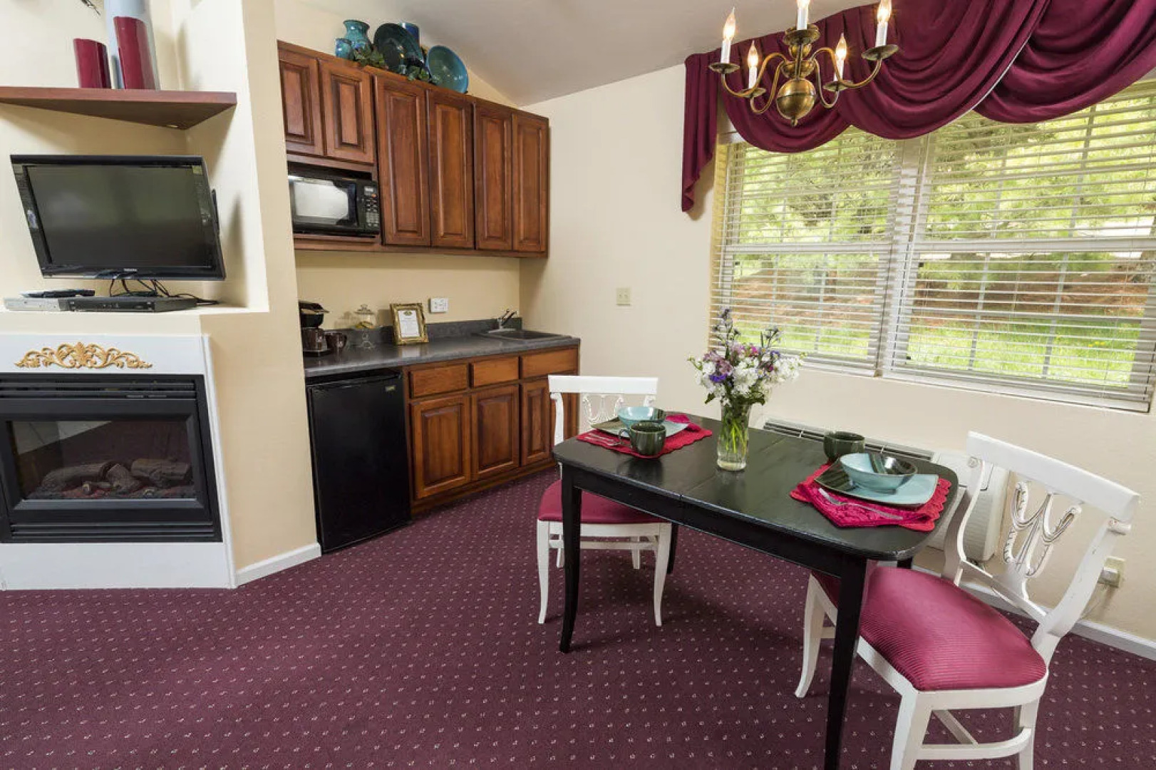 Hawk Valley Retreat and Cottages