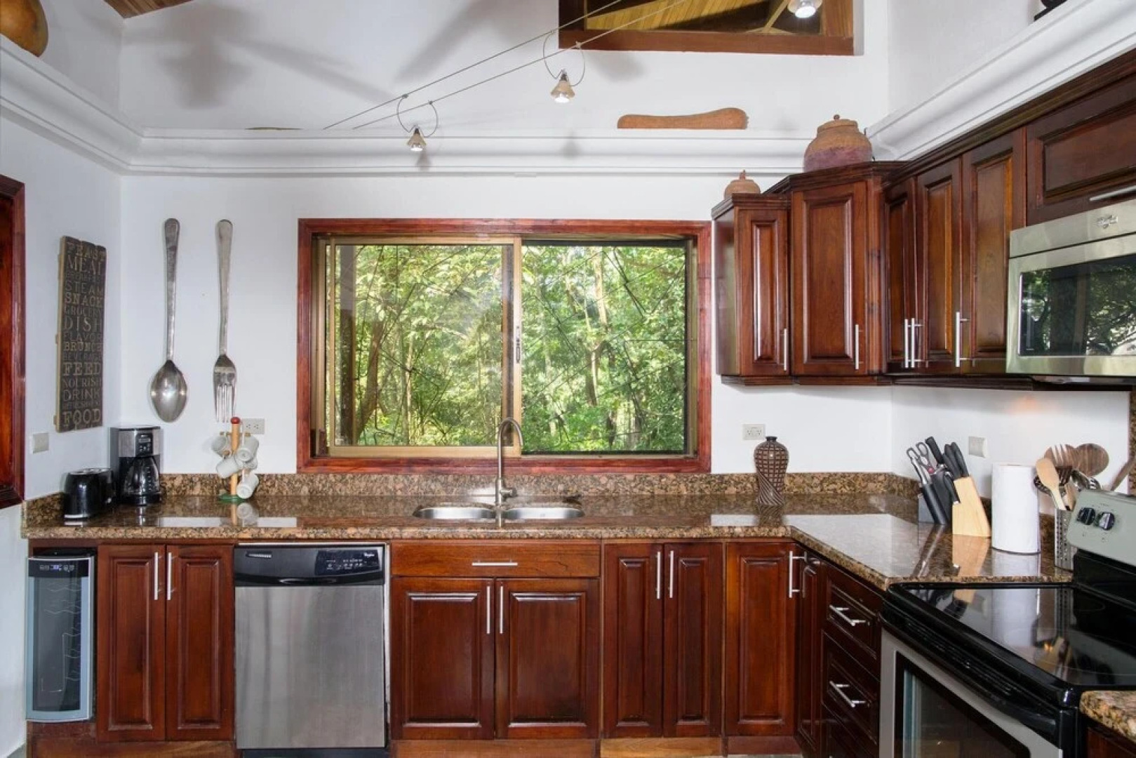 4BR Villa Motmot in w Exclusive Pool Wifi AC