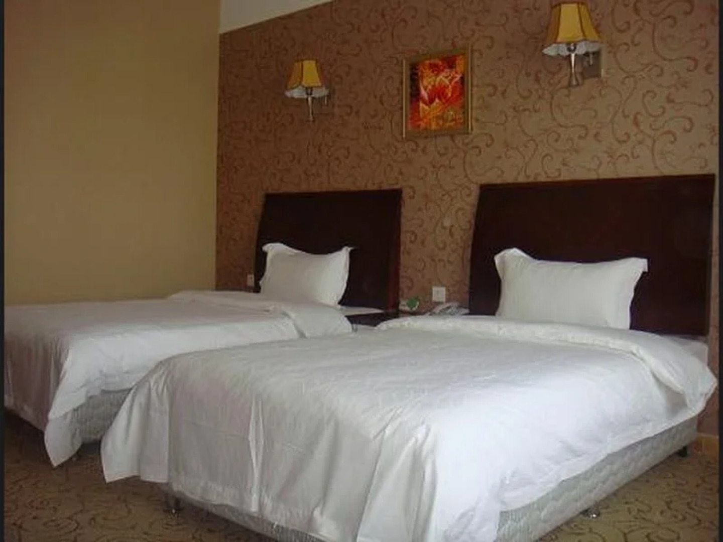 Yi Jia Ming Ren Hotel