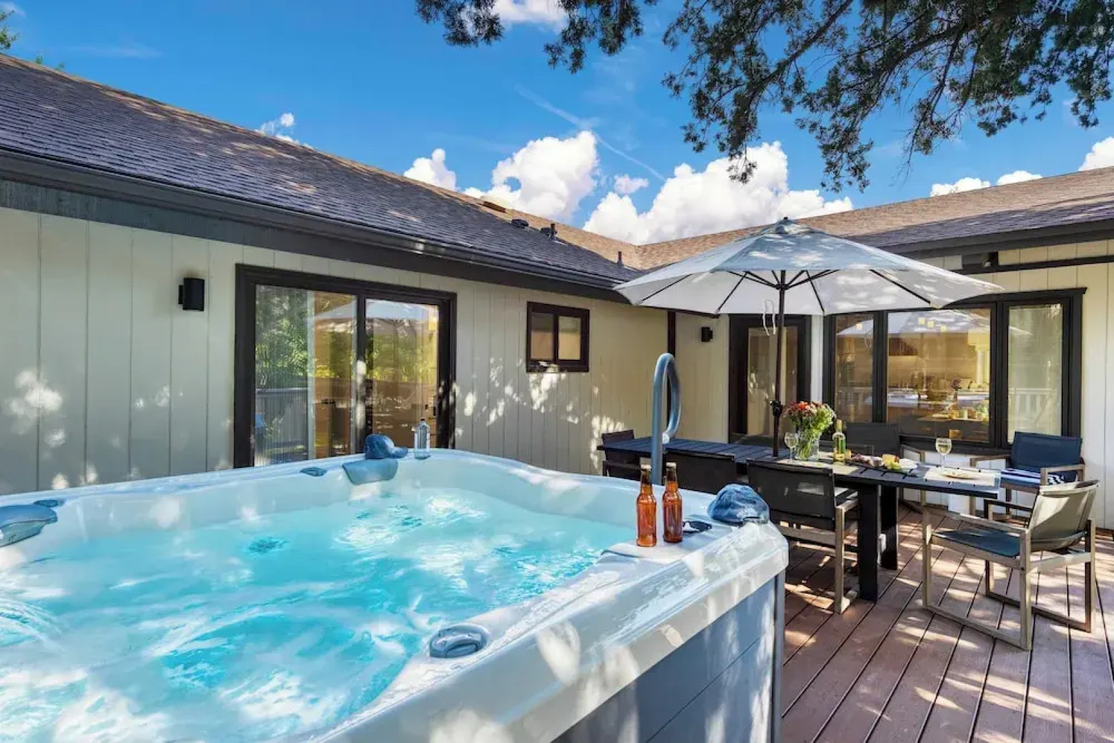 Hot Tub, Sauna & Red Rock Views Near Sedona Trails Sedona Serenity Retreat by Avantstay