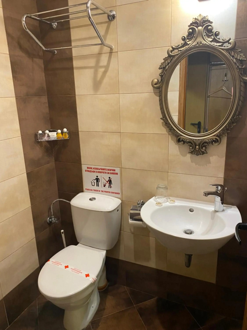 City Hotel
