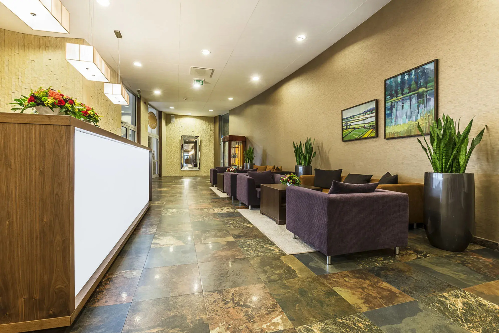 Hotel Victor Pruszkow By Desilva