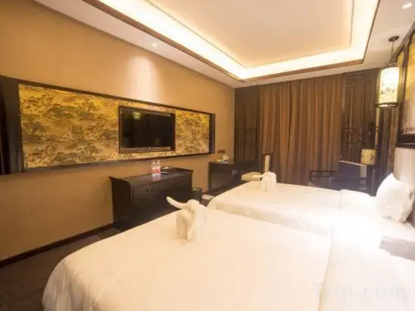 Meishan Yichuan Earl Hotel (Meishan East Railway Station Wanda Plaza)
