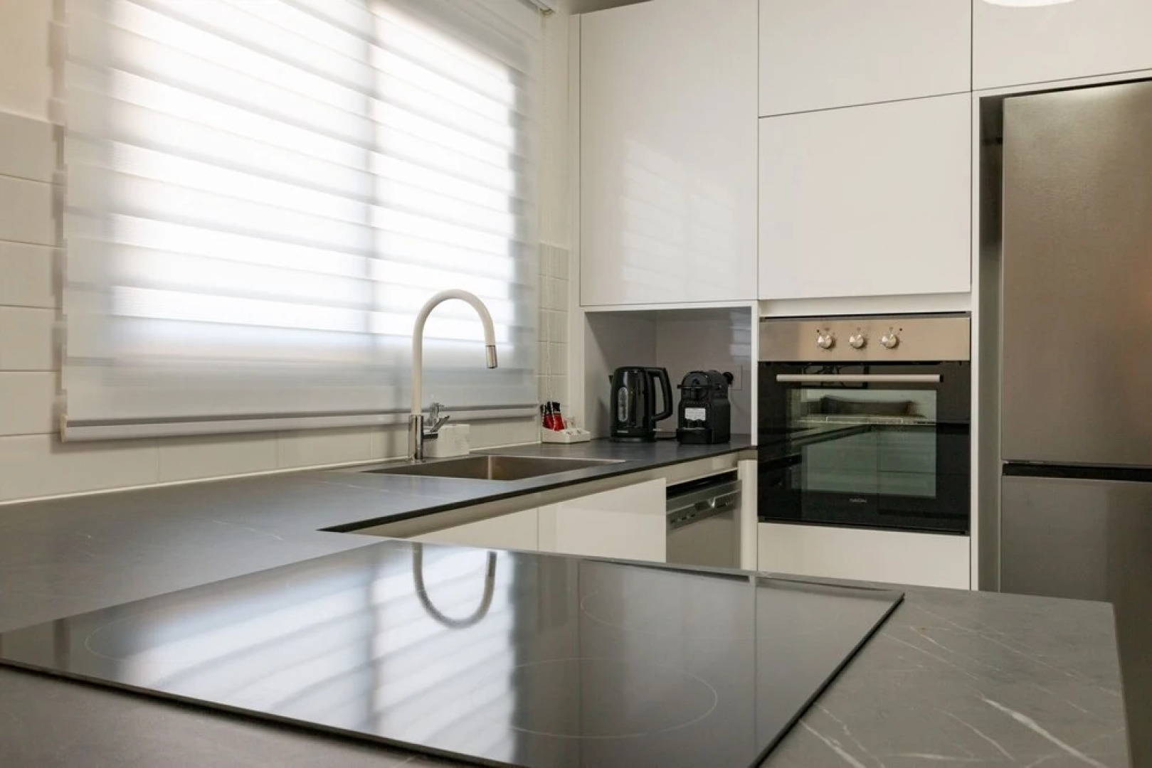 Luxury APT 3 BR New Tower Parking