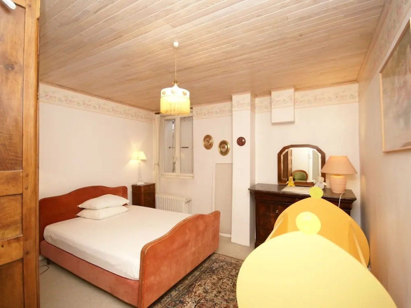 Beautiful House With Separate Country House on a Beautiful 12th Century Estate