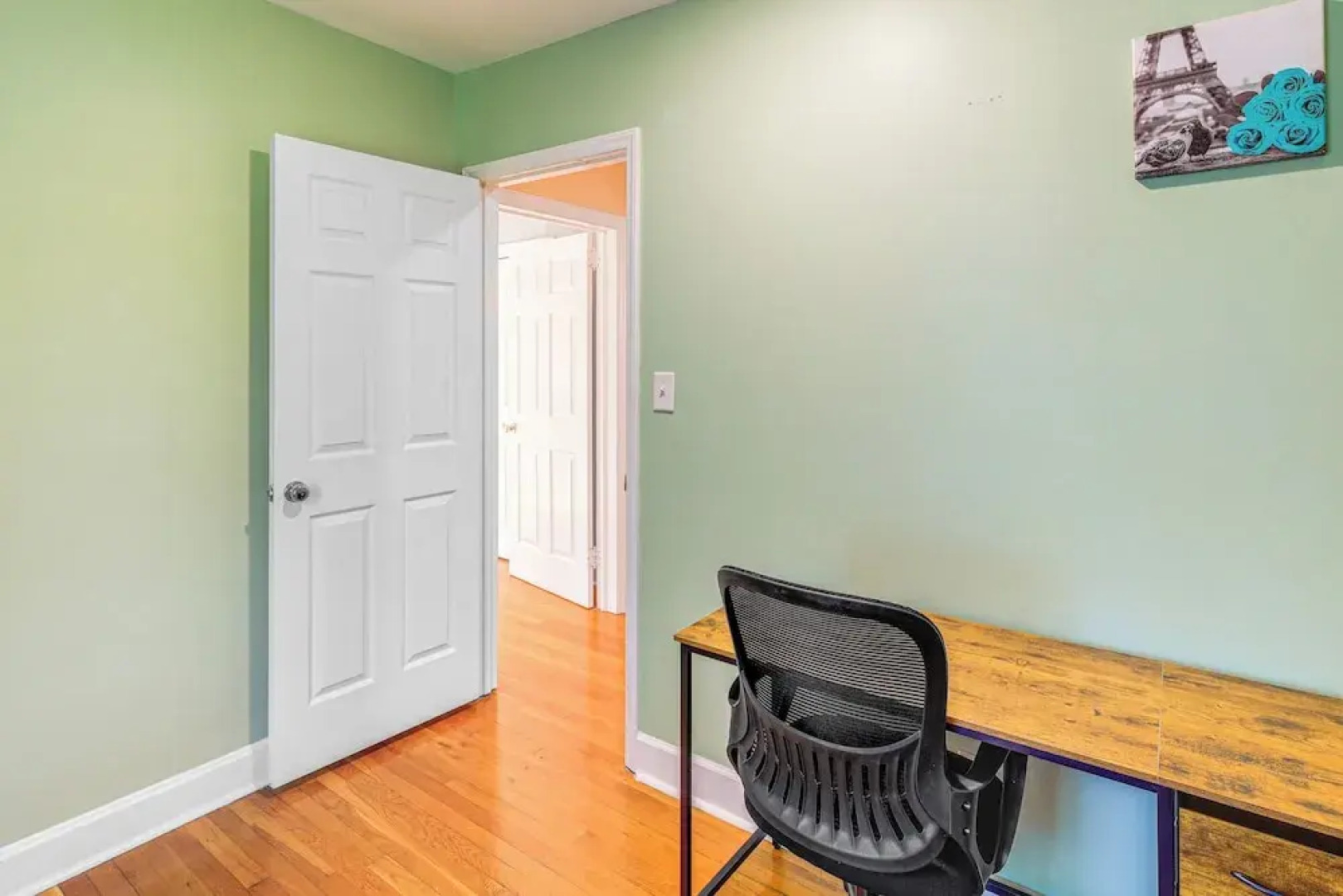 Walk to Main Street! Home in Historic Jonesborough