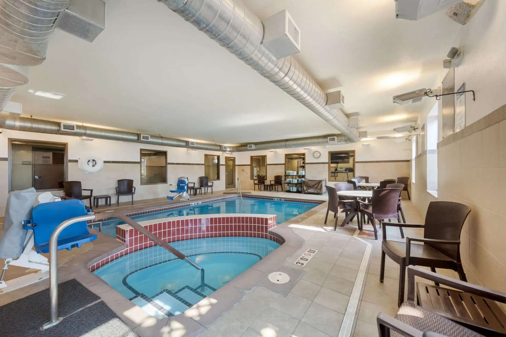Comfort Inn & Suites