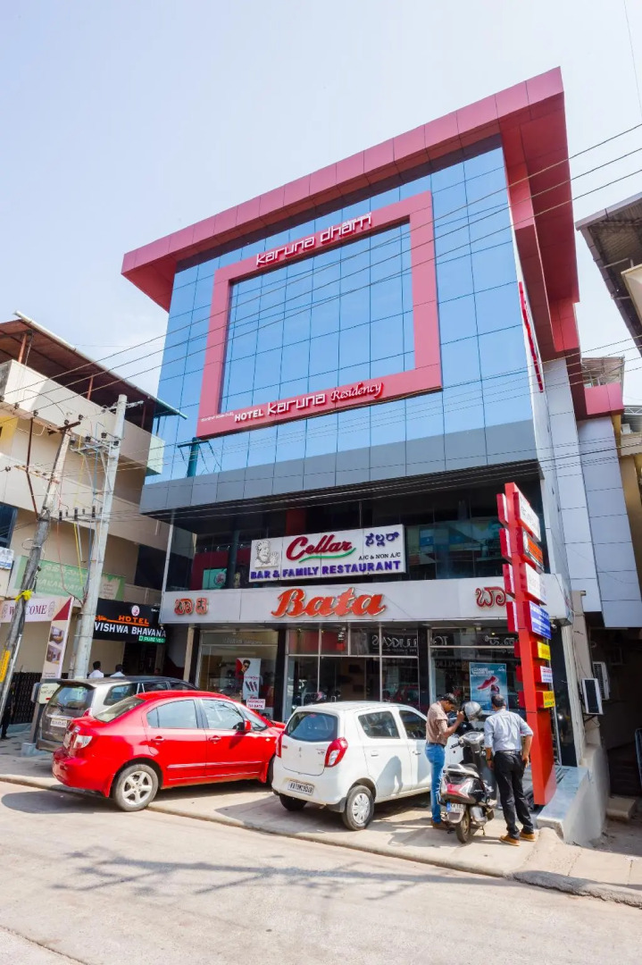 Hotel Karuna Residency