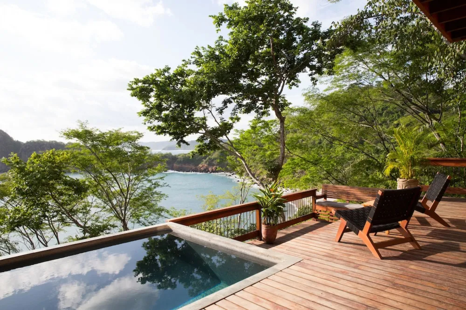 Aqua Oceanfront Resort & Residences