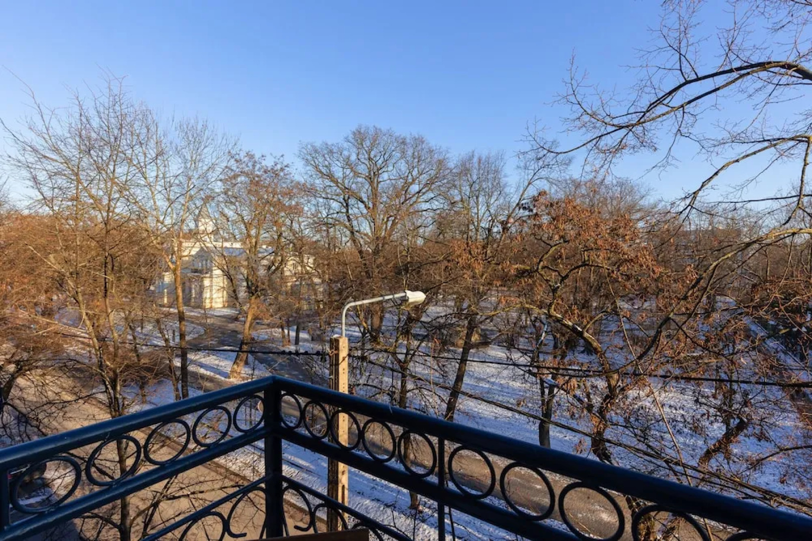 Atmospheric Apartment by Renters