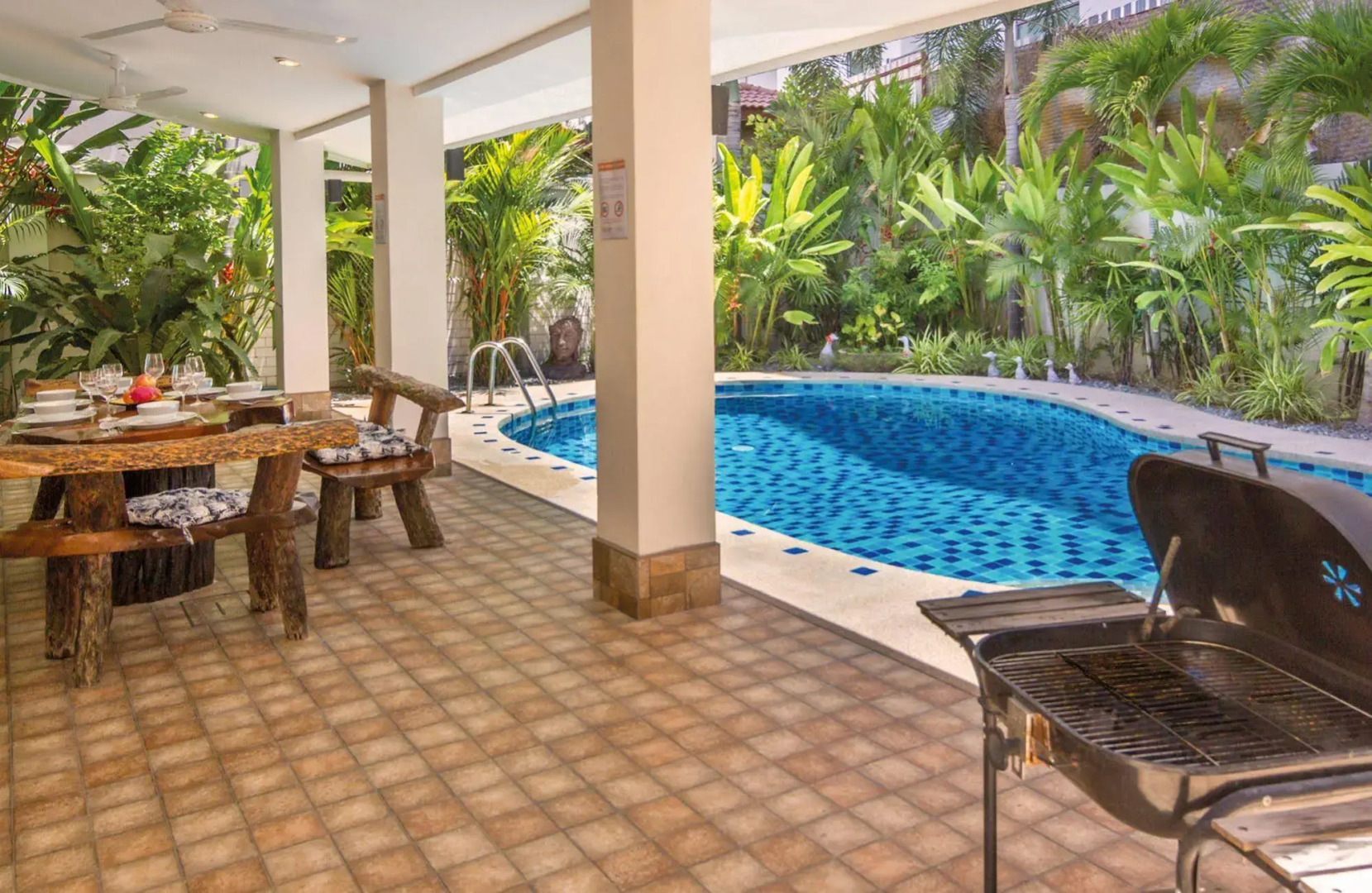 Villa Waree 5 minutes from City and Beach