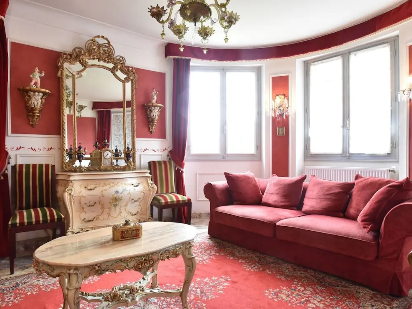 Beautiful Villa with Tennis Court in Dordogne, France