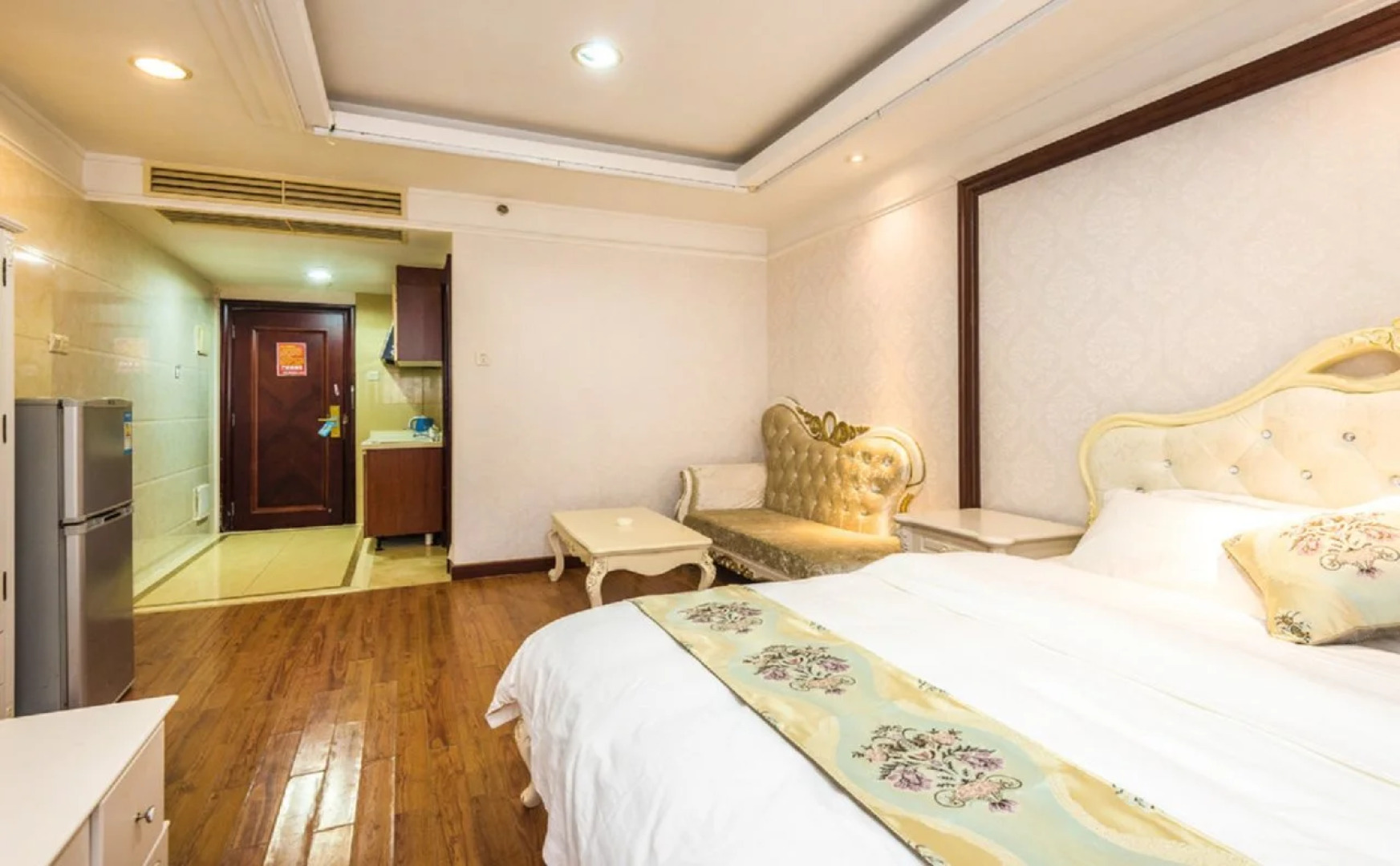 Orange Guangzhou Grand Continental Service Apartment Branch