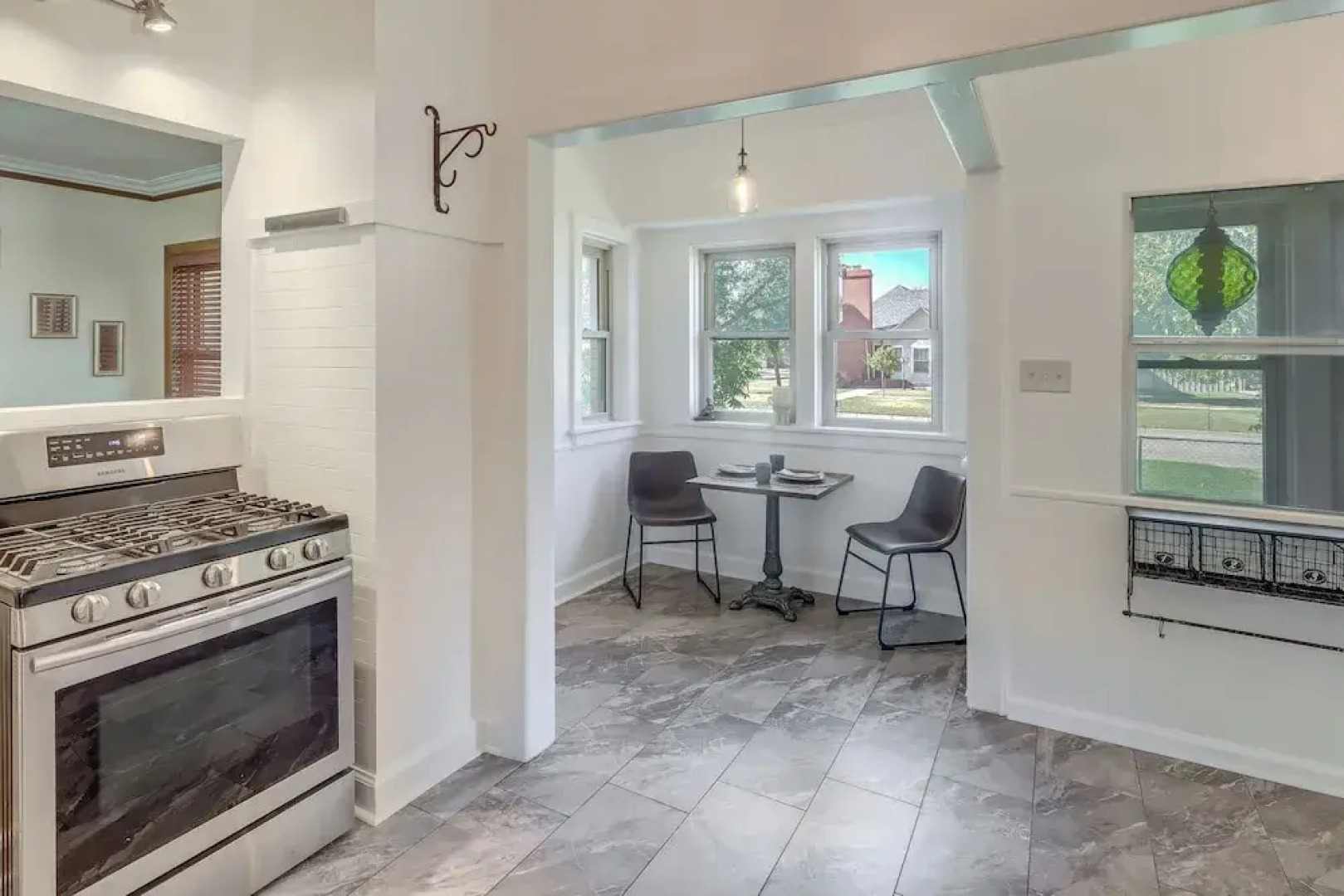 Walk to Main Street: Charming Roswell Home!