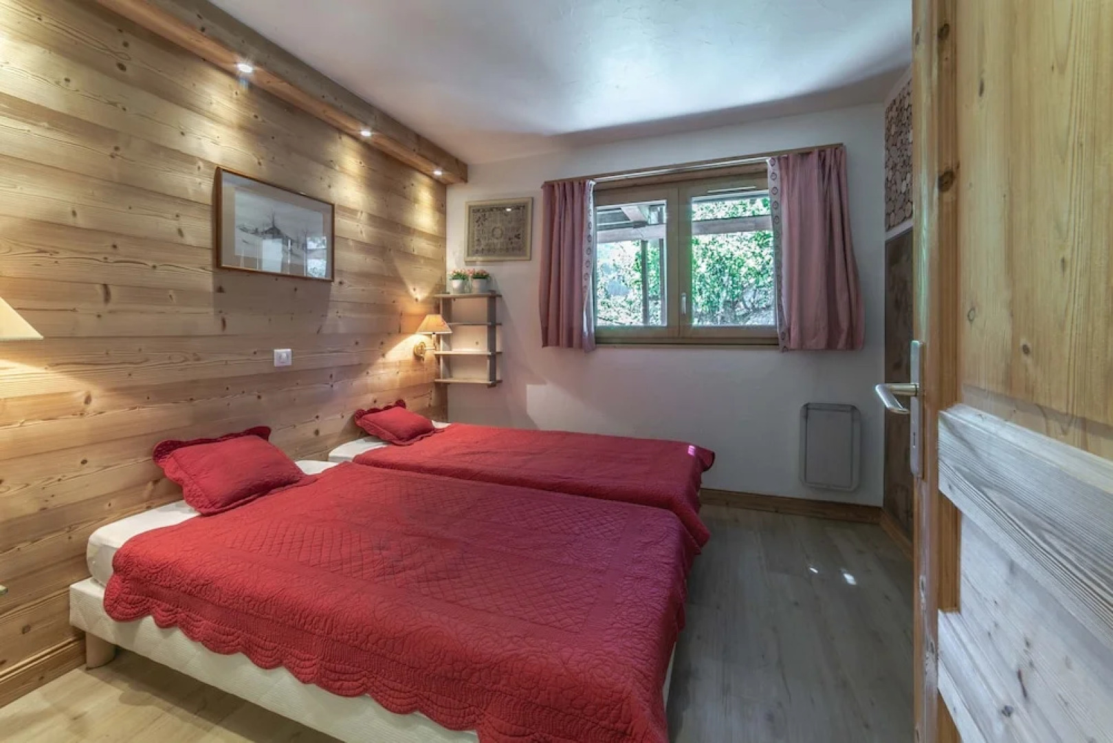 Individual Chalet, Near the Center & 200m from the Slopes