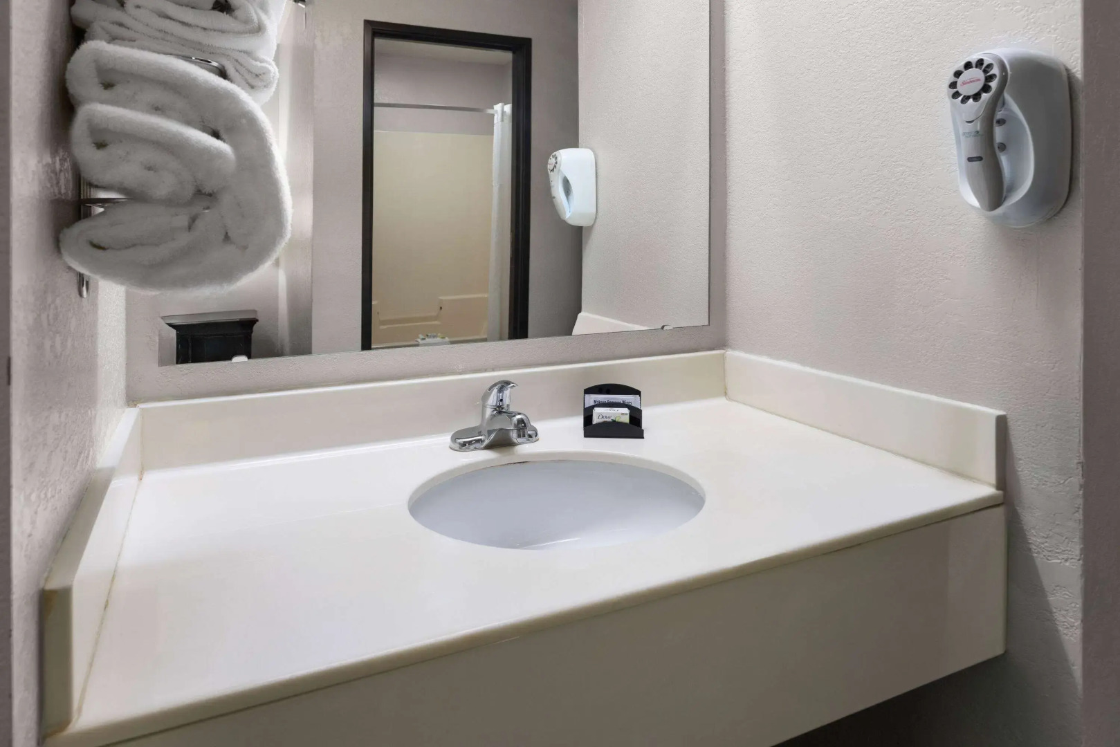 Days Inn by Wyndham Iron Mountain