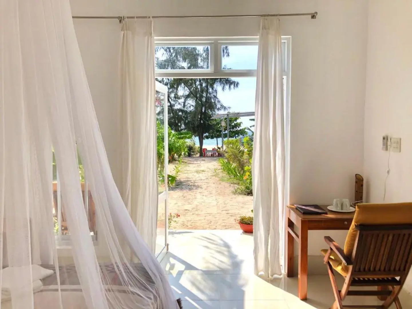 Timothe Beach Bungalow