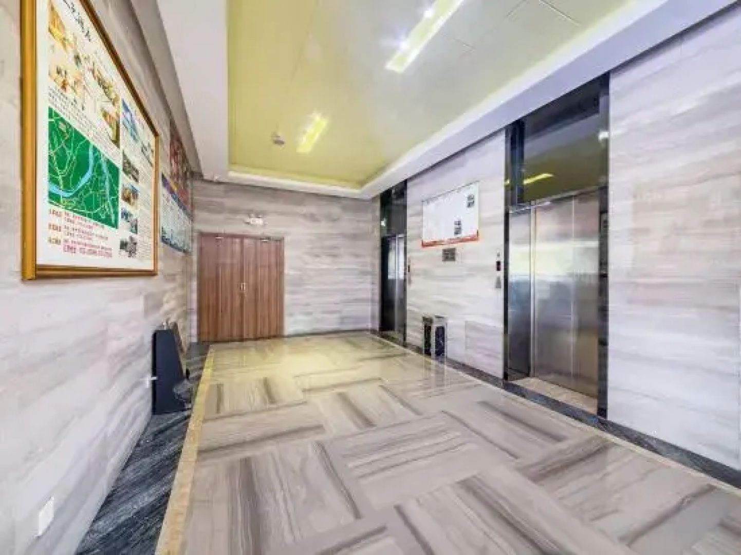 Sanyuan Hotel (Zixing Dongjiang Lake)