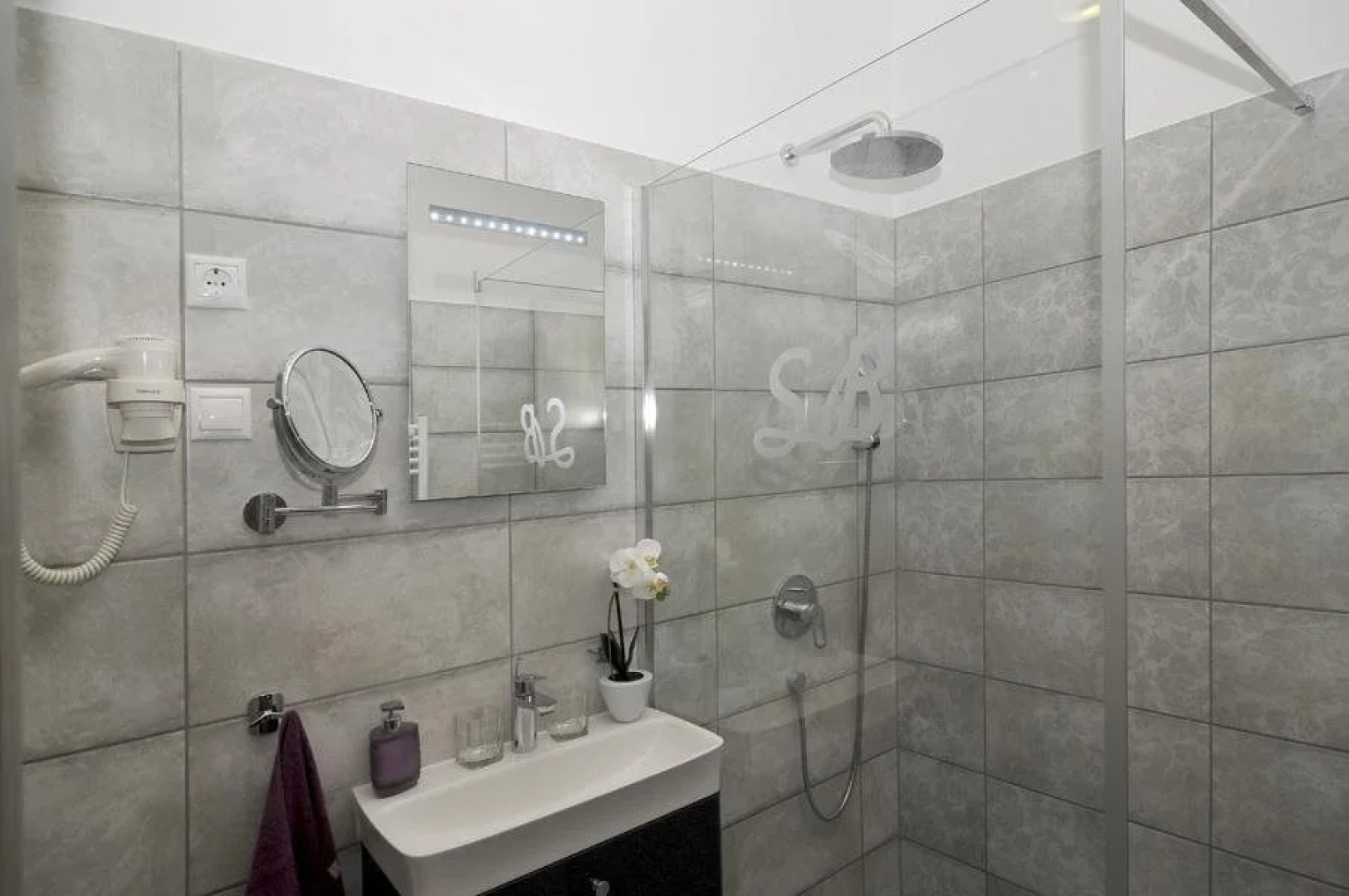 Silver Beach Apartments