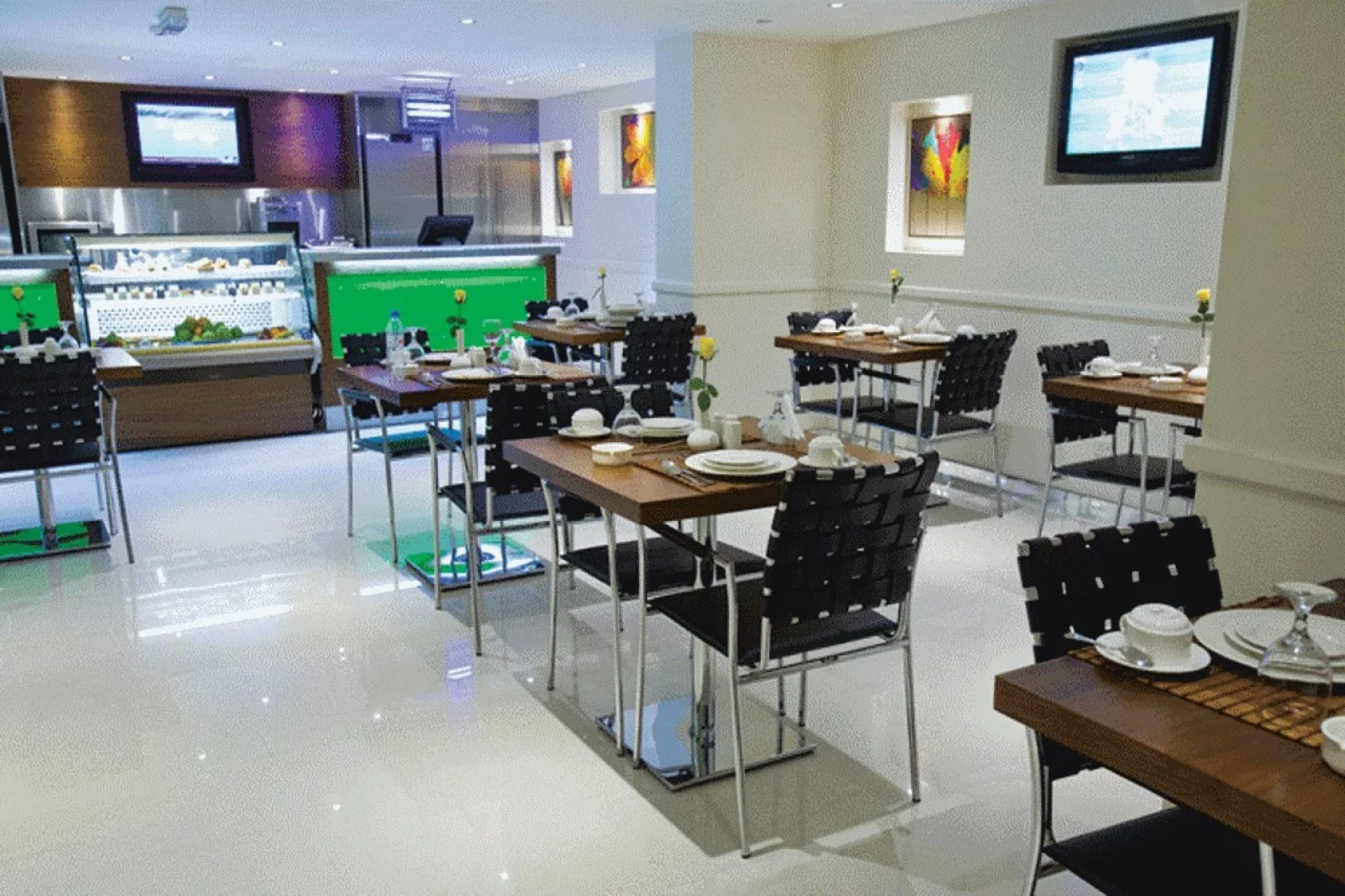 Phoenix Plaza Hotel Apartments