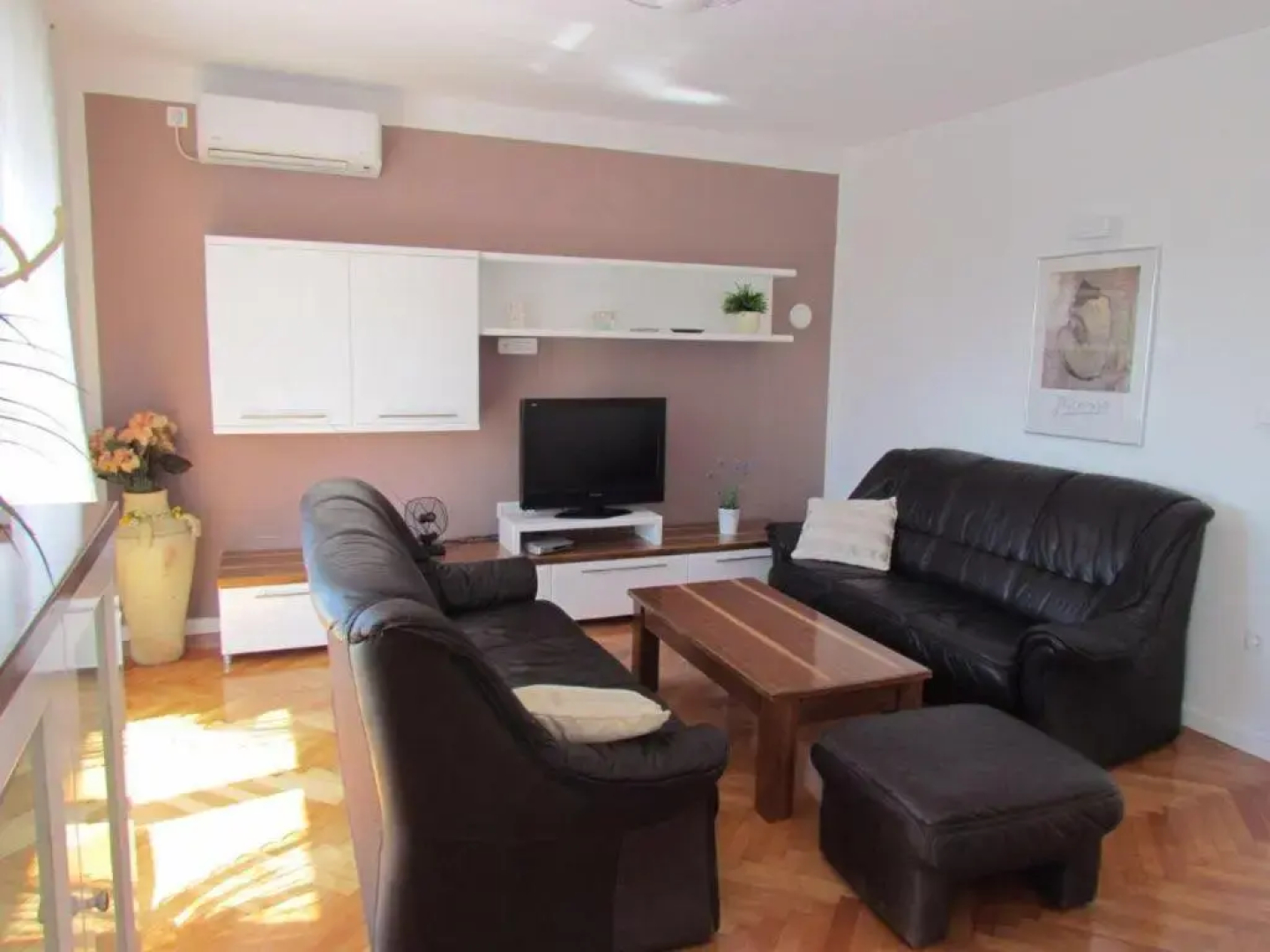 Apartment Mladena