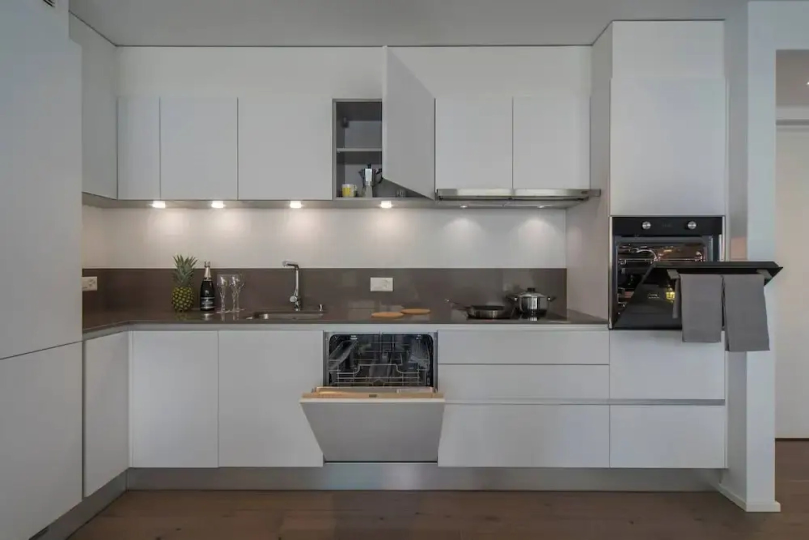 Brand new Apartment City11