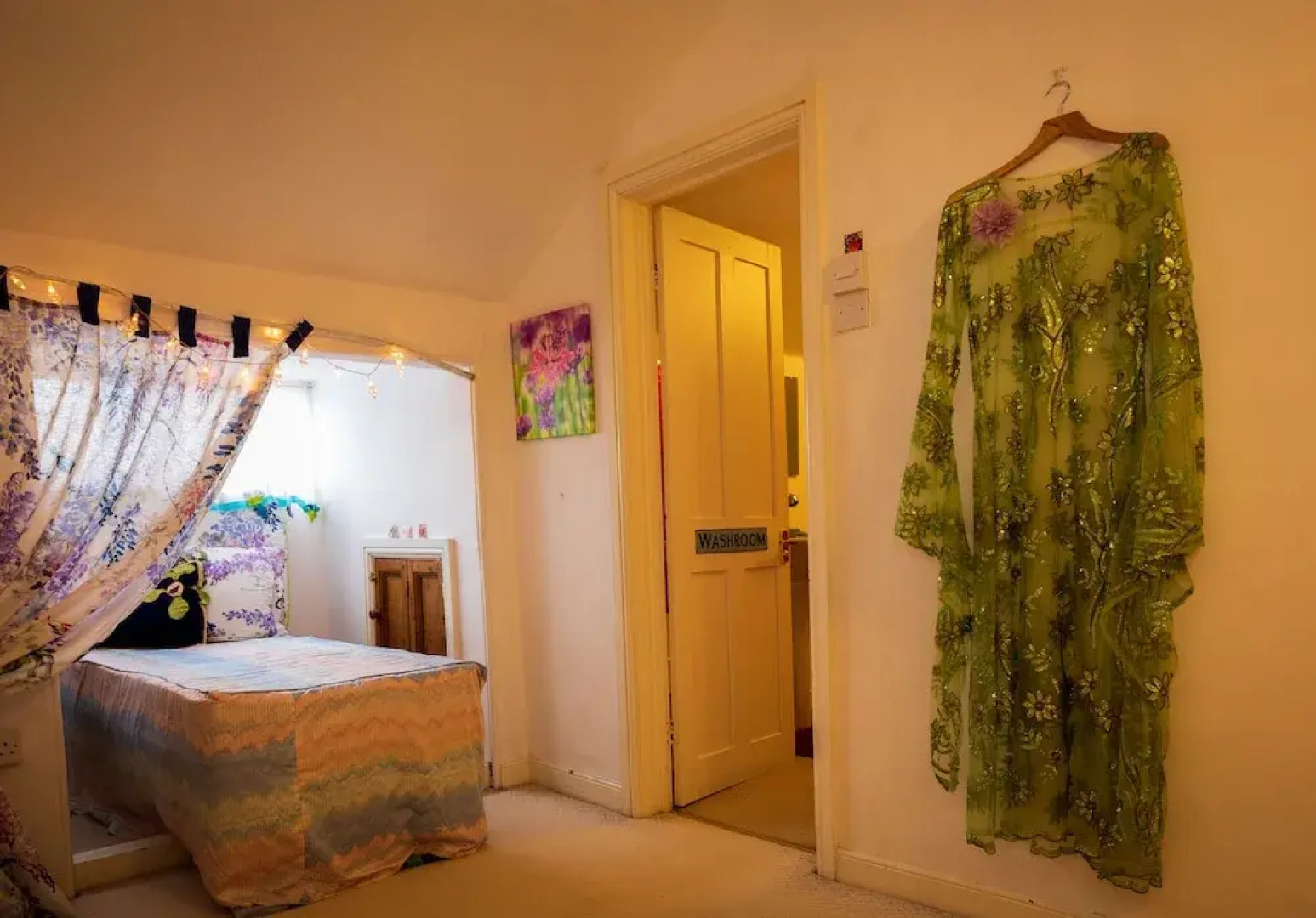 Artsy 5-bed House w/ Garden