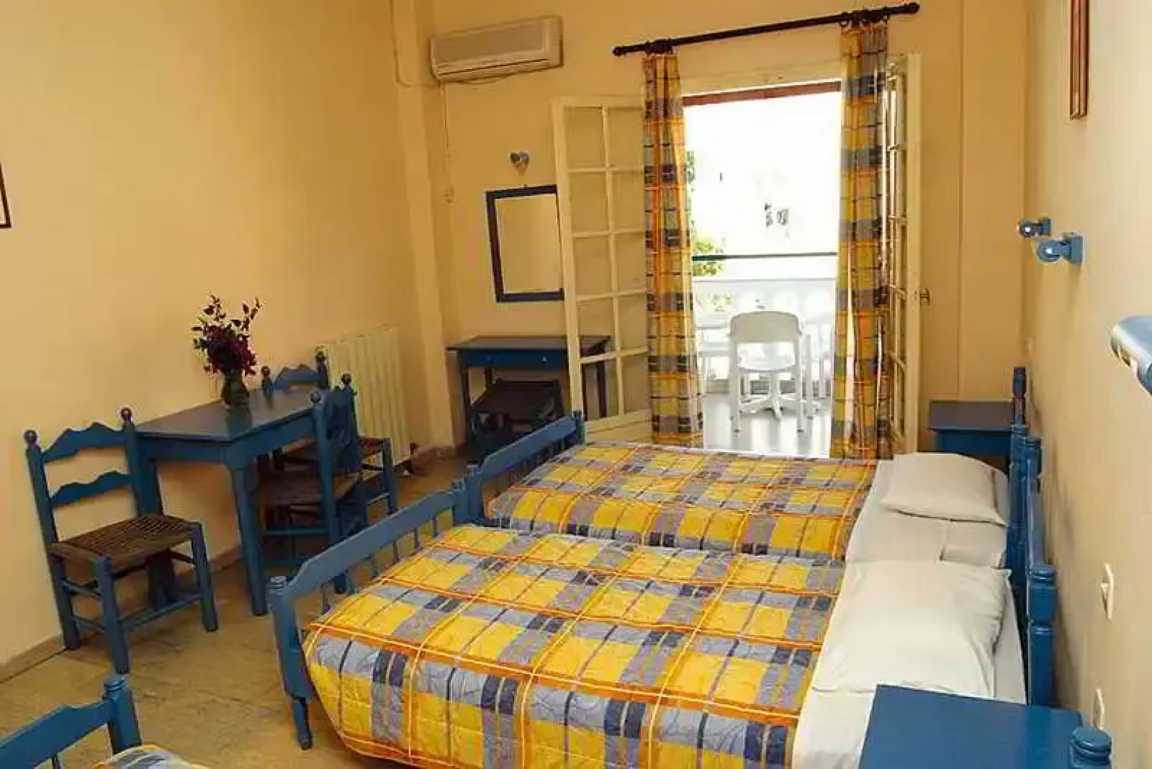 Bella Grecia Studios and Apartments