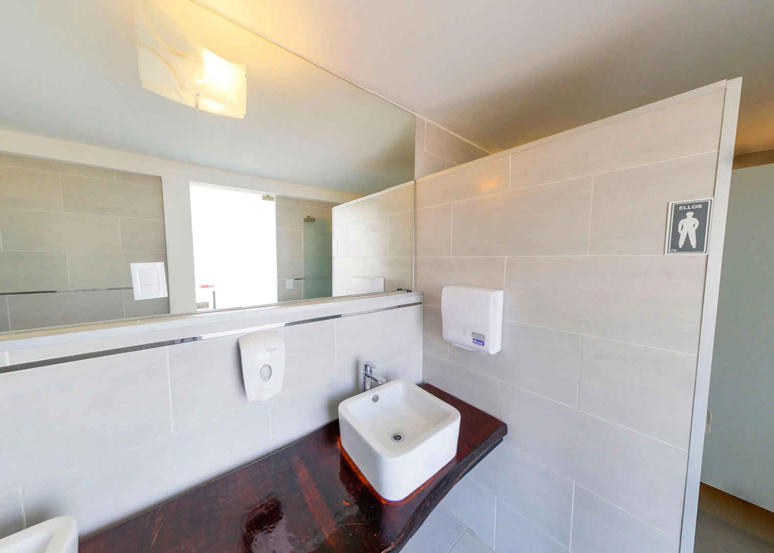 LOB Friendly Resort Spa