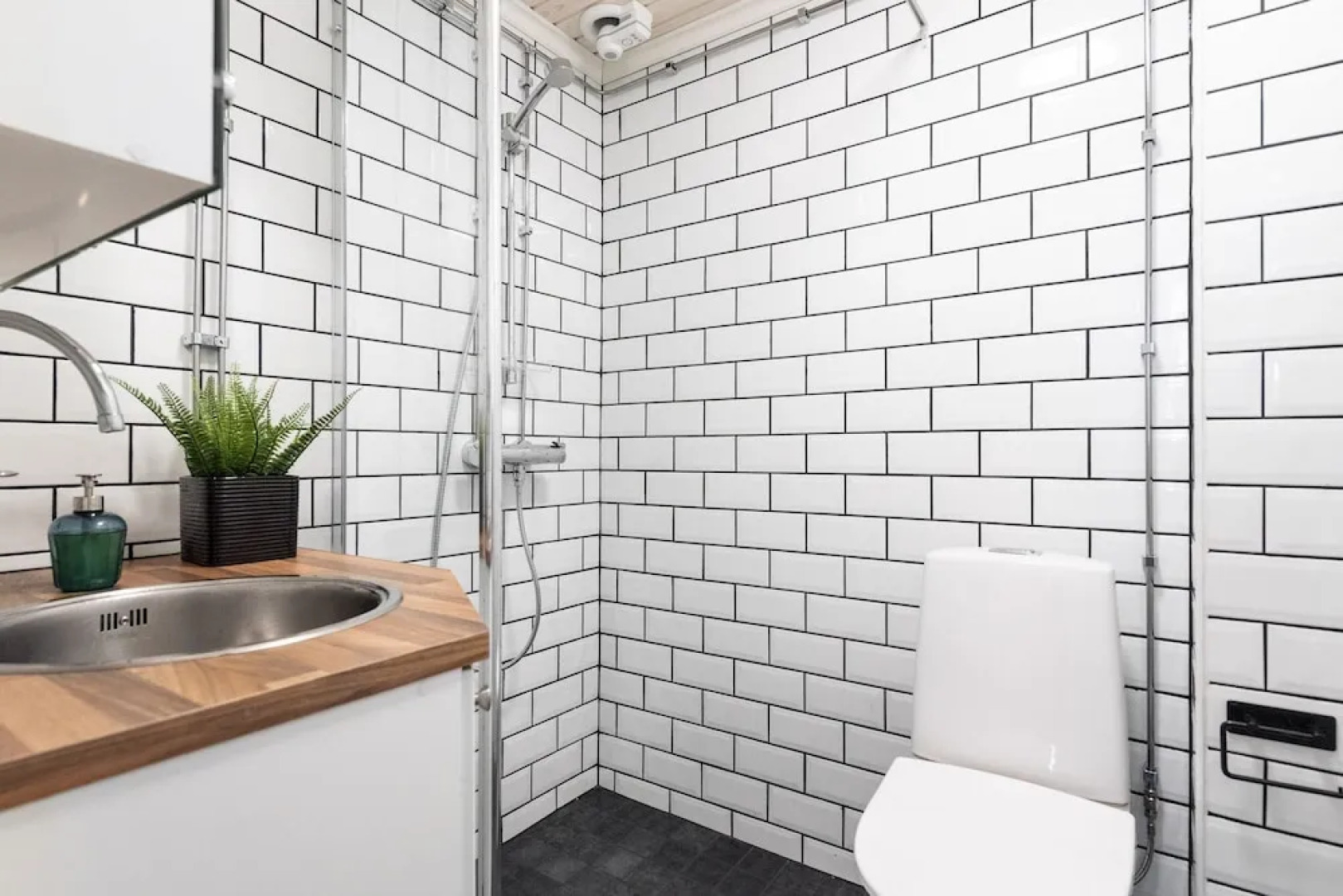 Pikisaari Guesthouse