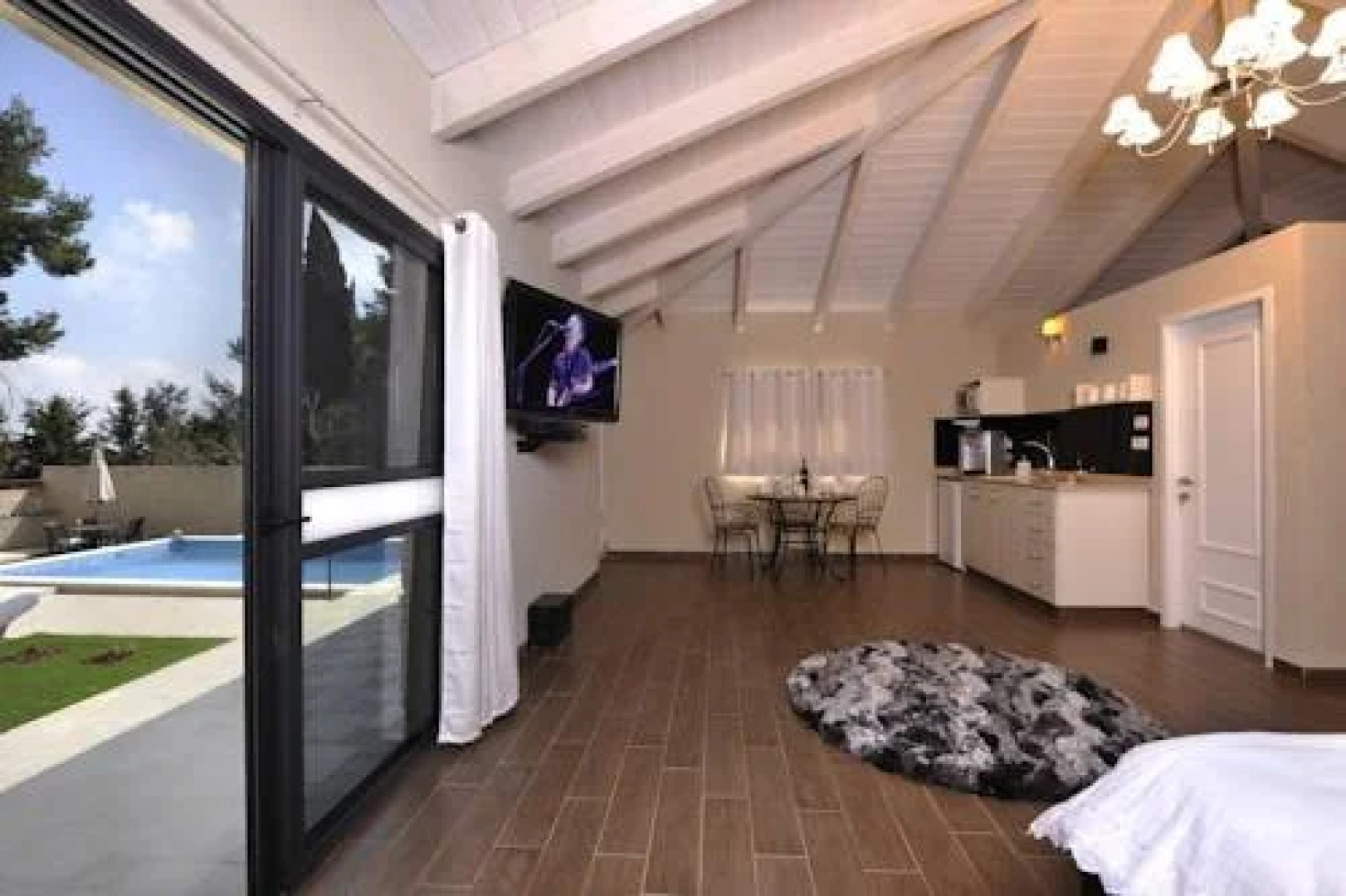 Monro Boutique Suites