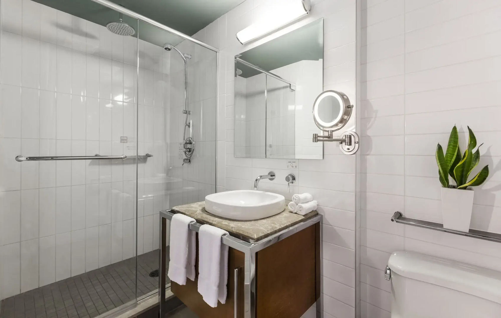 Warwick Le Crystal - Montréal