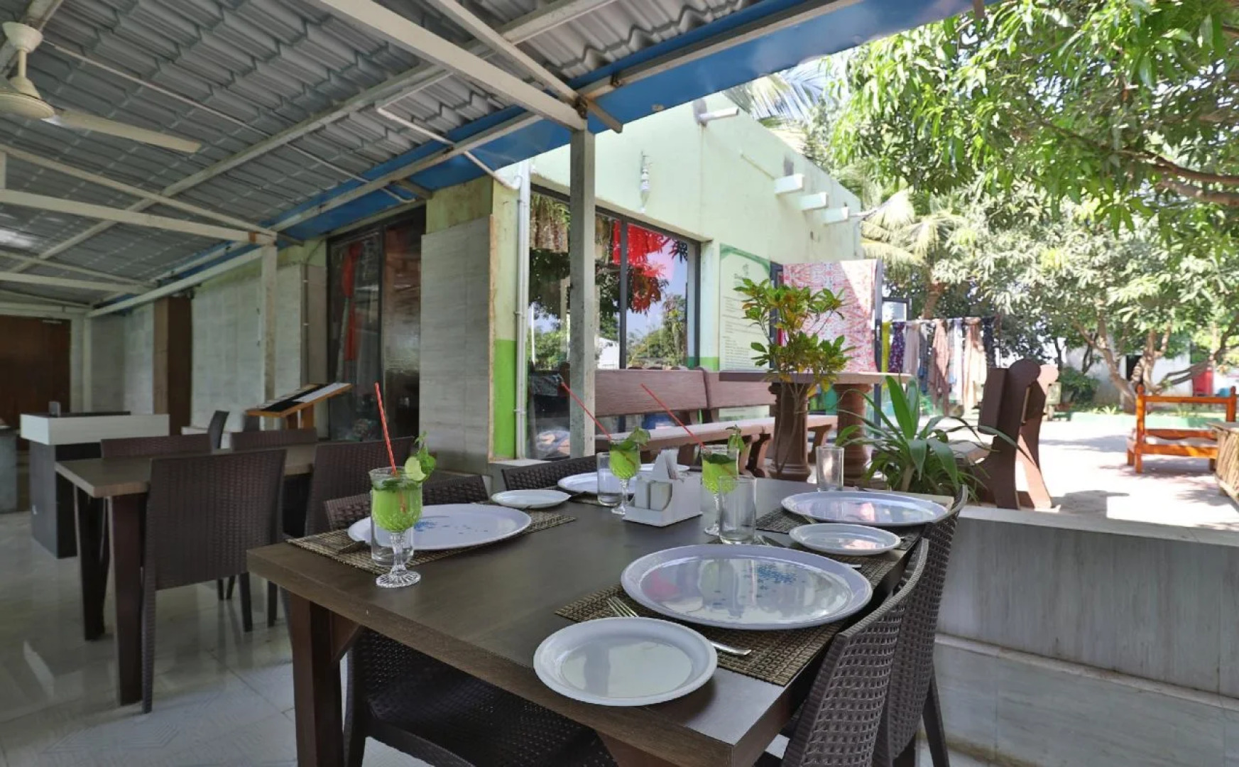 Capital O 24717 Raichura Farm Stay