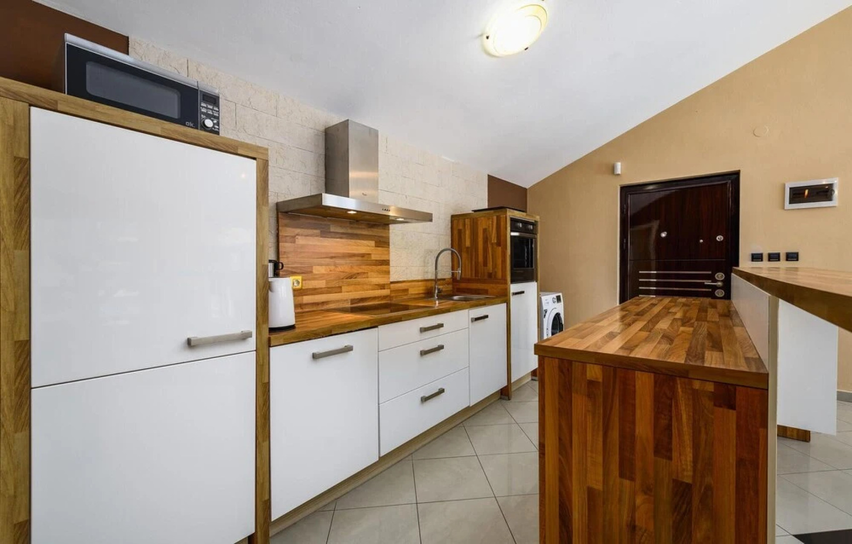 Awesome Home in Valtursko Polje With Wifi and 12 Bedrooms