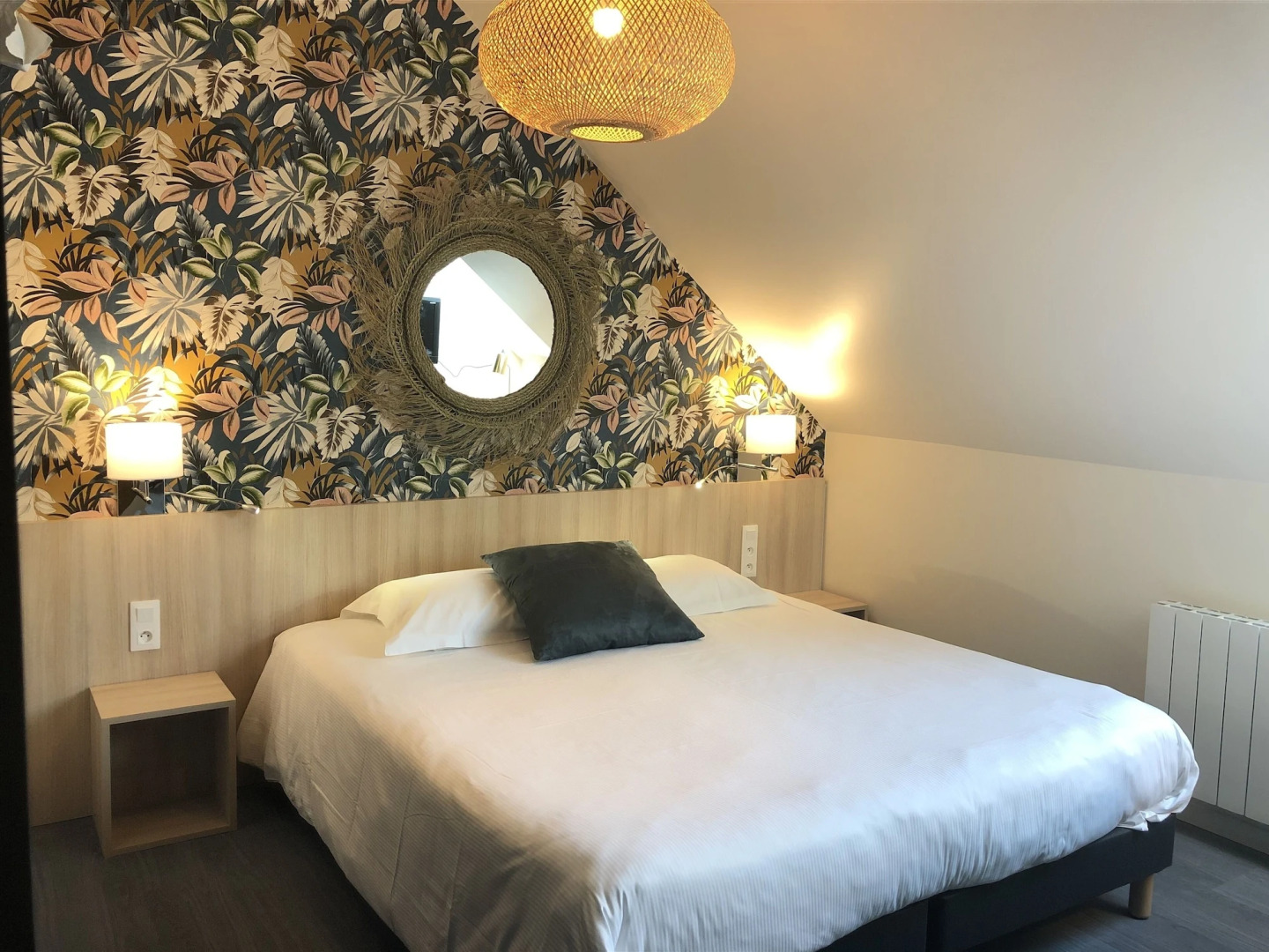 Logis Hôtel Au Chêne Vert