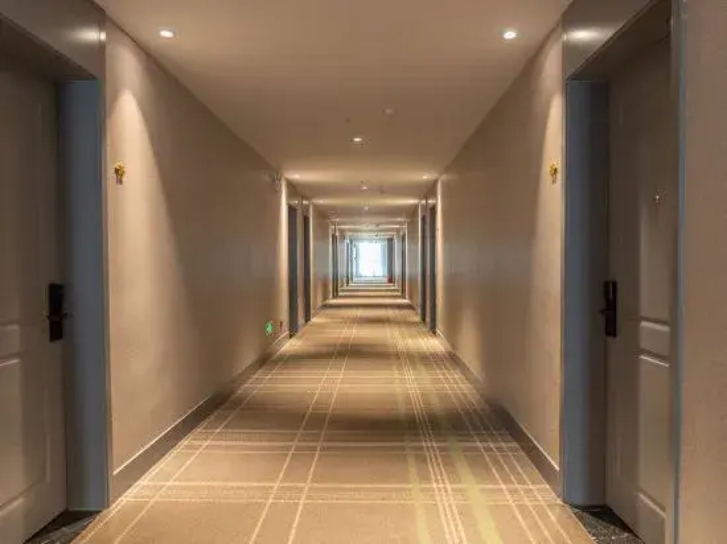 City Comfort Premier Hotel (Xiaogan Anlu Dongda Times Square)