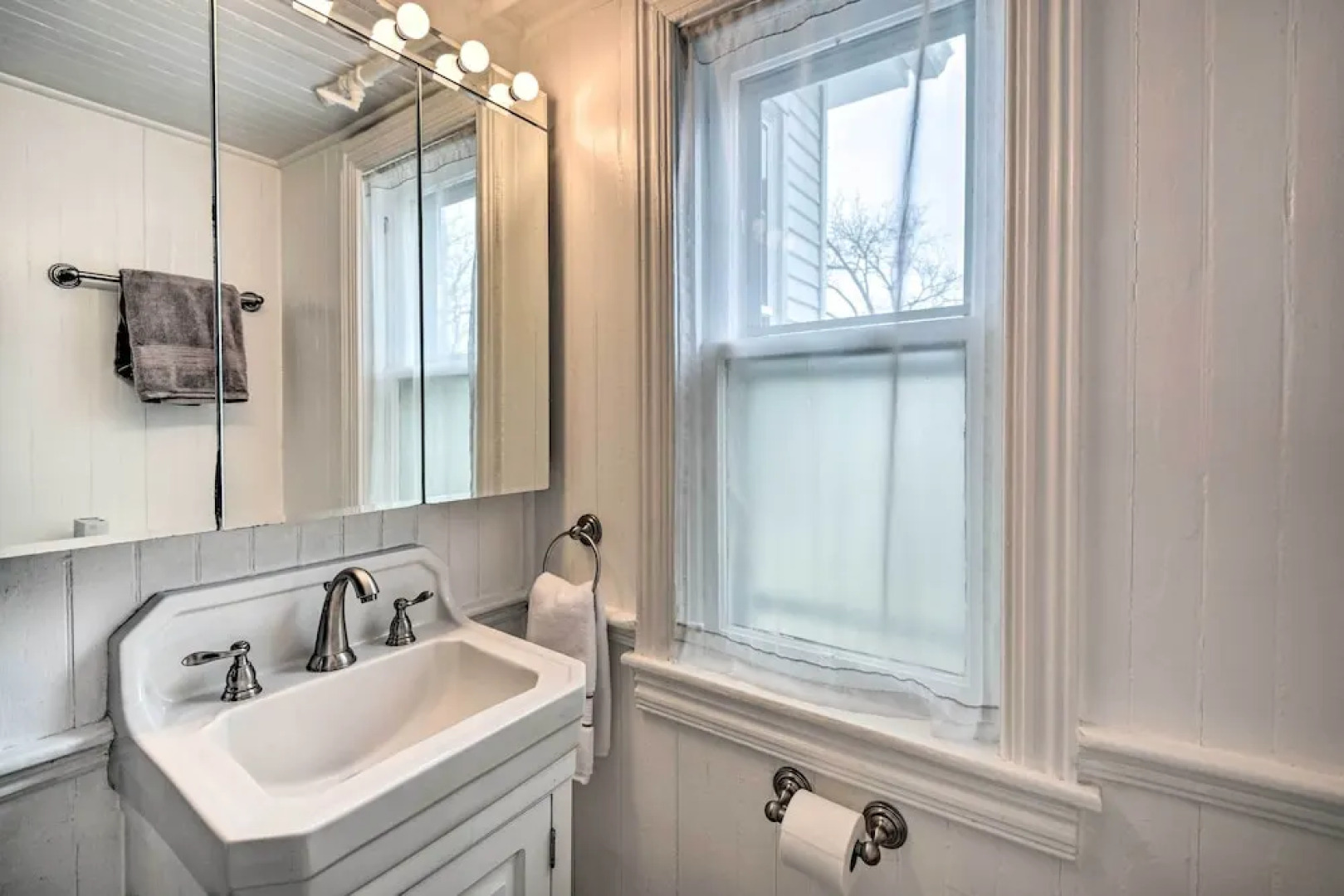 Spacious Getaway: 7 Mi to Whitetail Slopes!