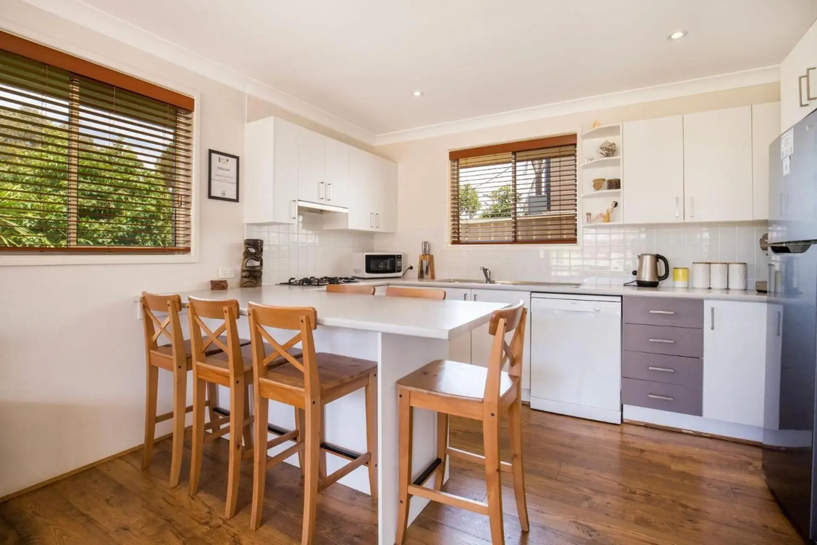 Sunbaker Beach House - 4 Mins to Beach - Pet Friendly with Fire Pit