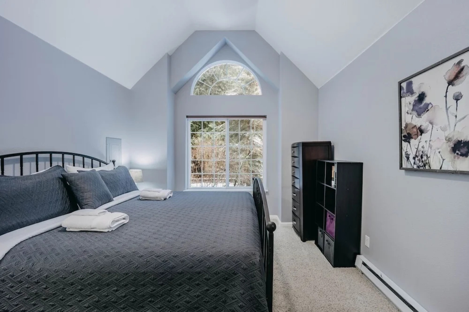 62sl - Hot Tub - Wifi - Fireplace - Pets Ok 3 Bedroom Home by Redawning