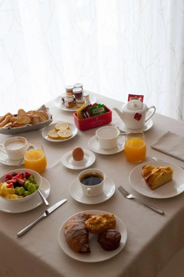 Elliot Osteria e Dormire in collina