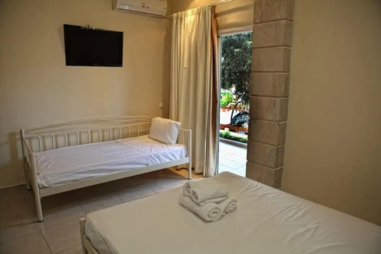 Marvida Boutique Niriides Beach