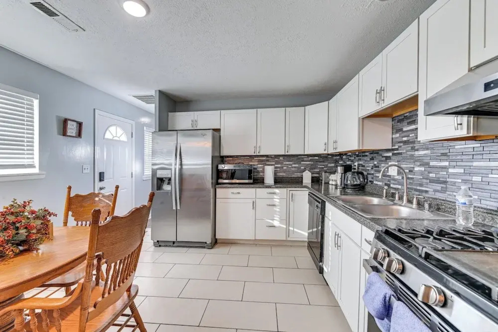 7 Mi to Louisville: Family-friendly Jefferson Home