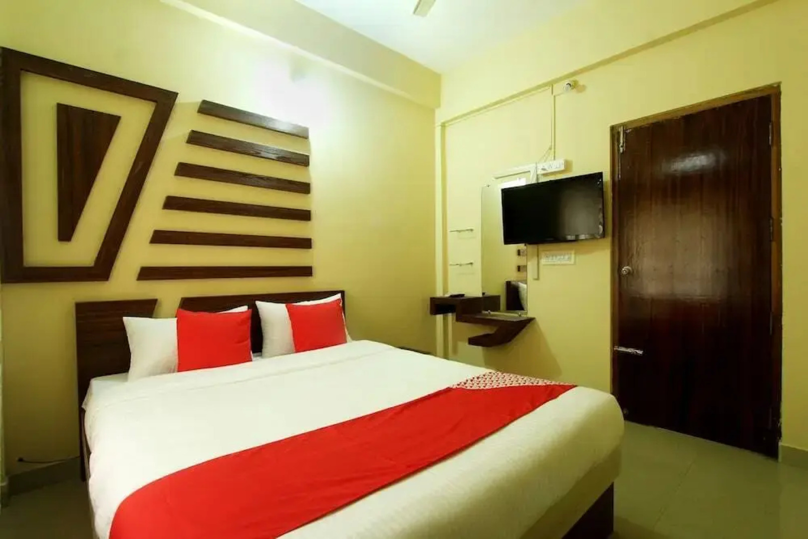 Live Inn By OYO Rooms