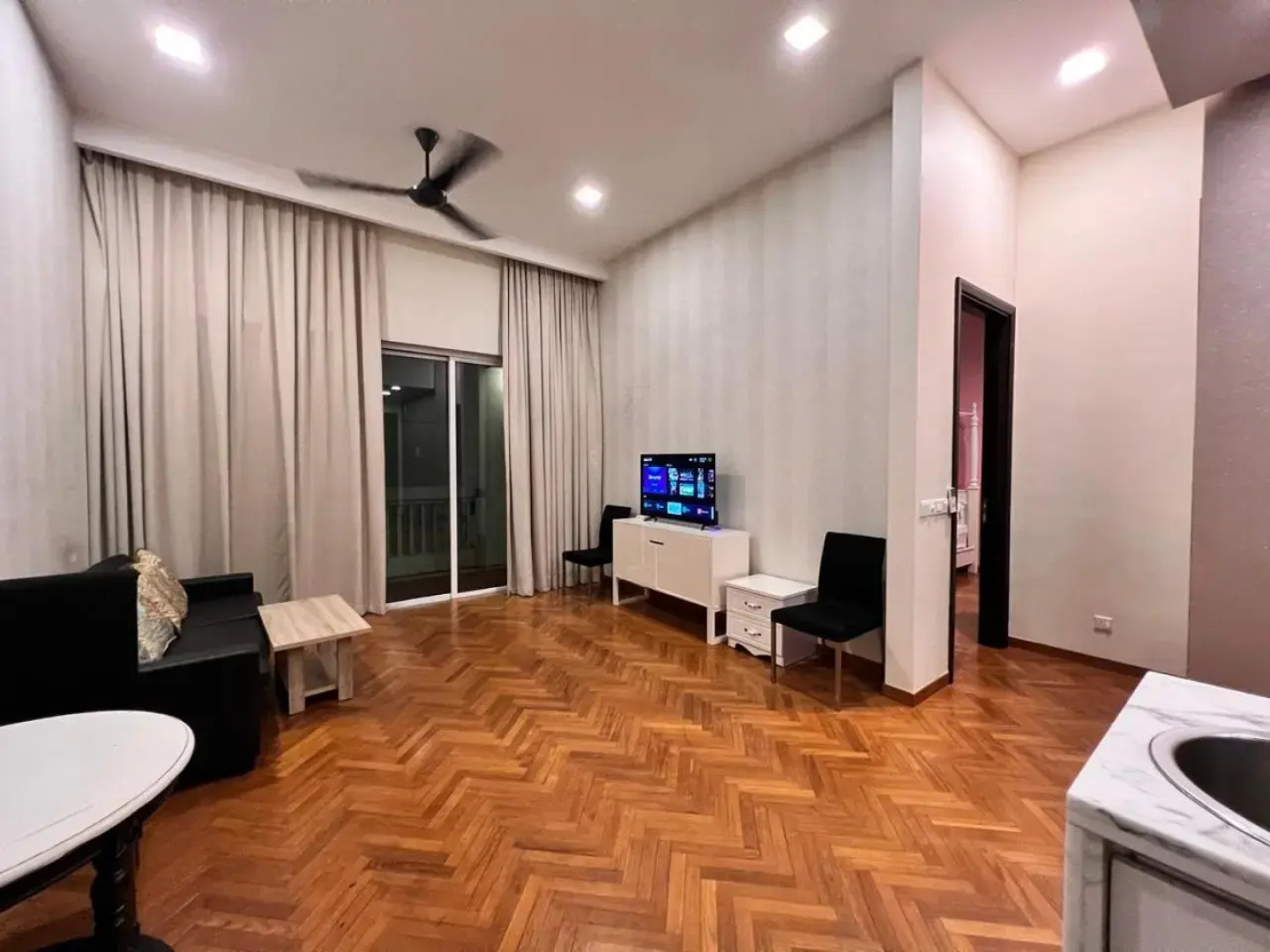 Penhome The Suite Straits Quay