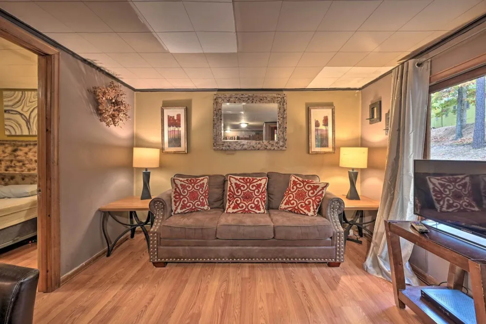 'matt Dillon' Cabin ~ 1 Mile to Raystown Lake!